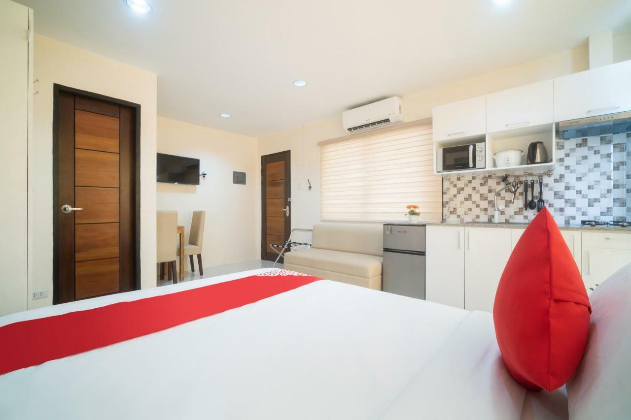 Oyo 199 Solange Apartelle Davao Экстерьер фото