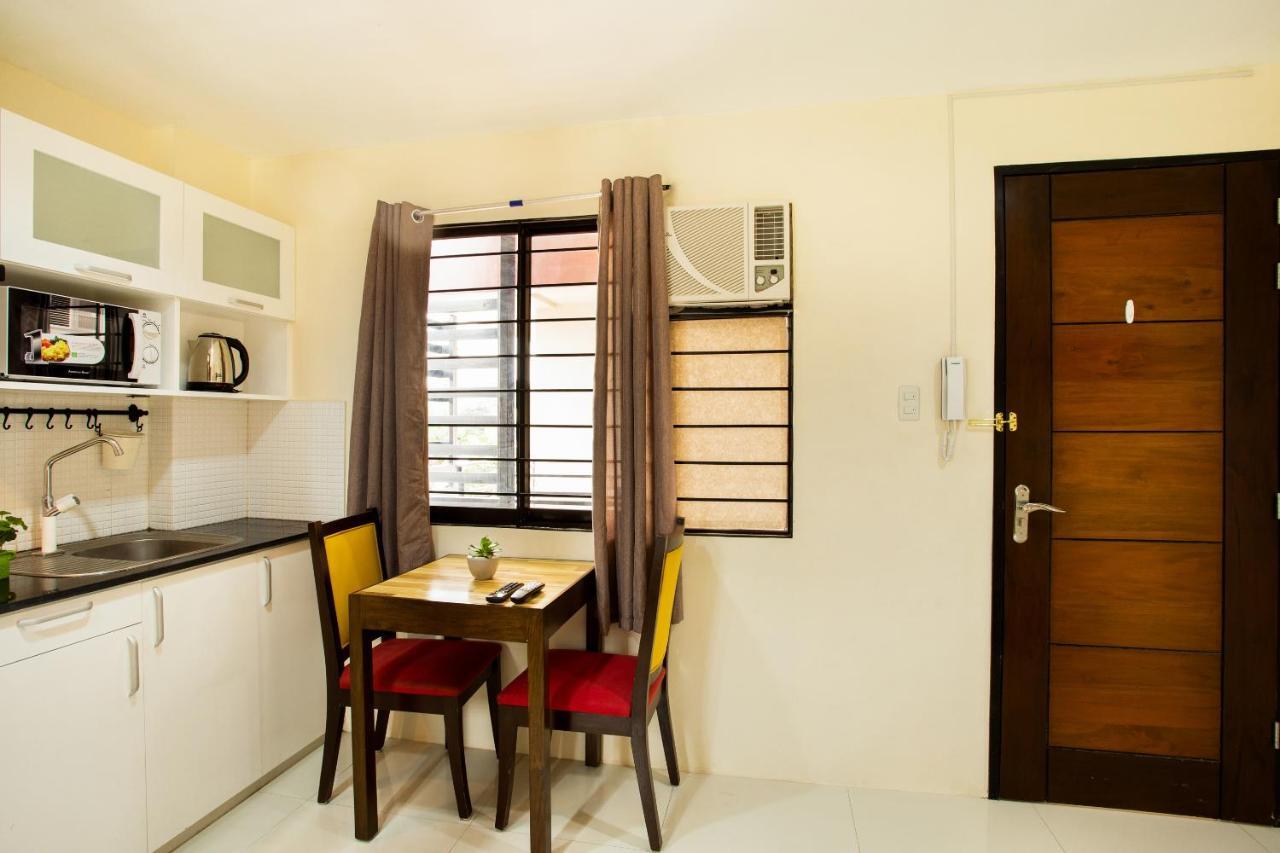 Oyo 199 Solange Apartelle Davao Экстерьер фото